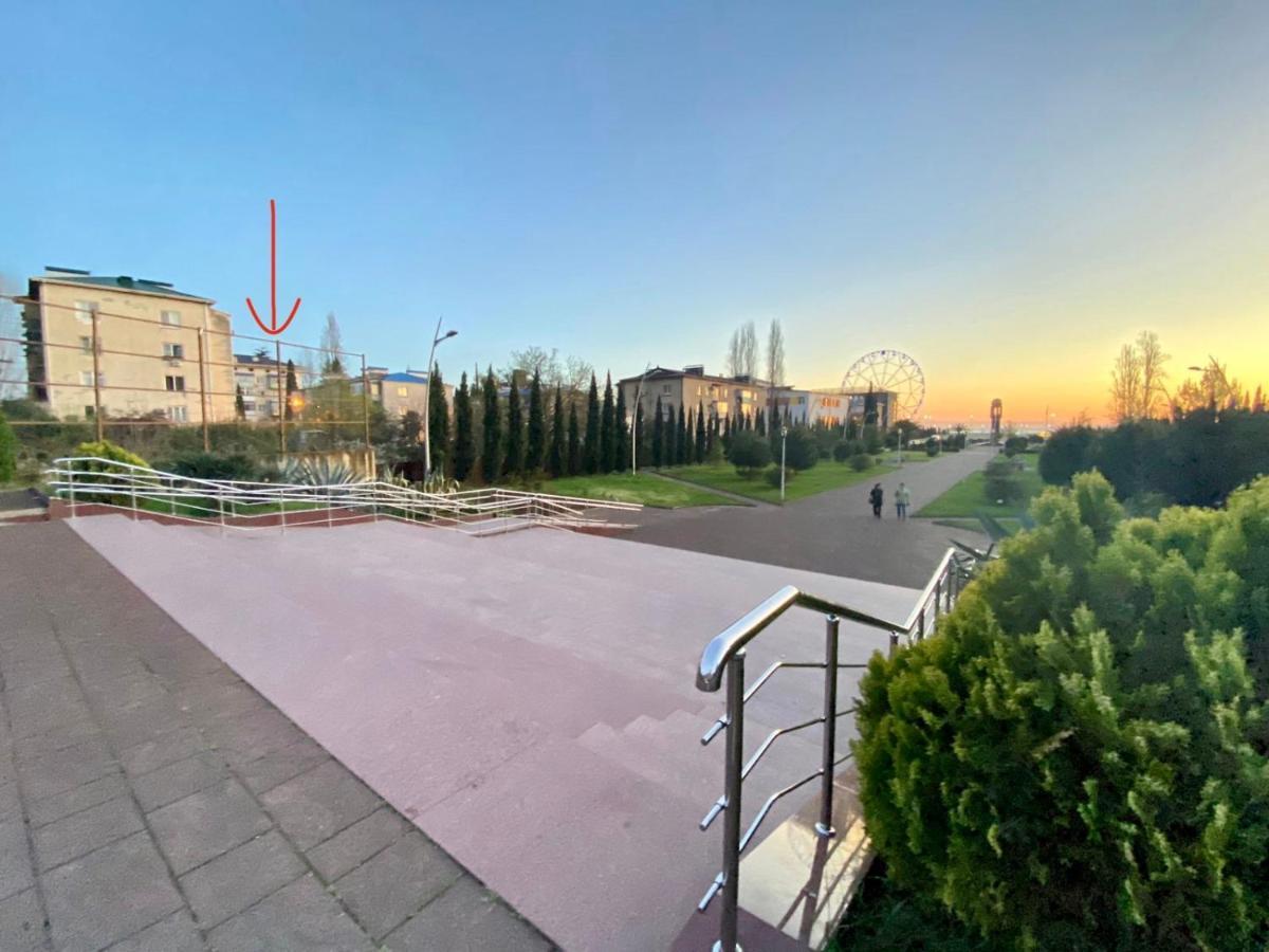 Flat Near The Sea Apartment Гагра Екстериор снимка